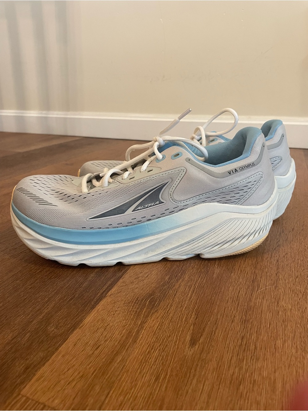 Altra Via Olympus Women's Size EU 41 US 9.5 Cushion Gray Blue Running Shoes